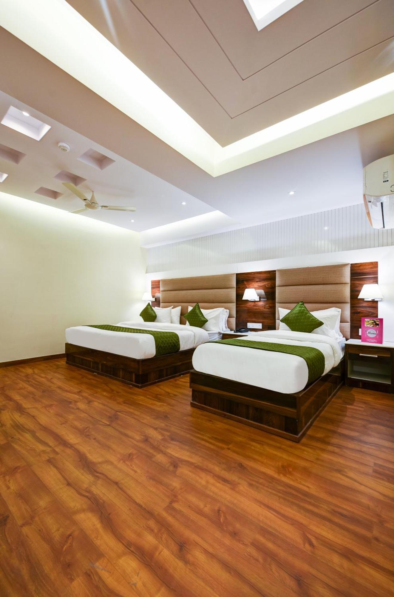 Hotel Geet Deluxe New Delhi Exterior foto