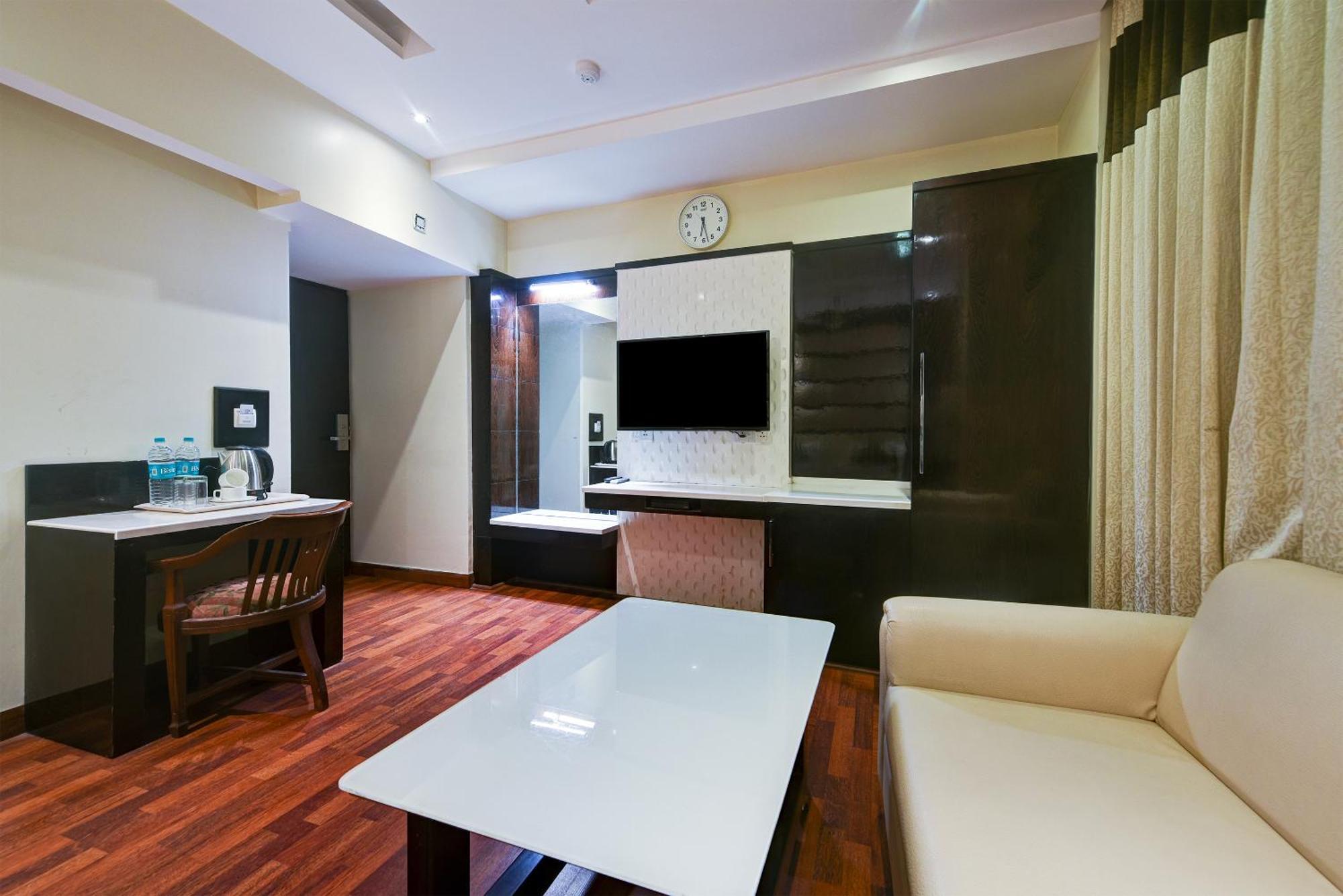 Hotel Geet Deluxe New Delhi Exterior foto