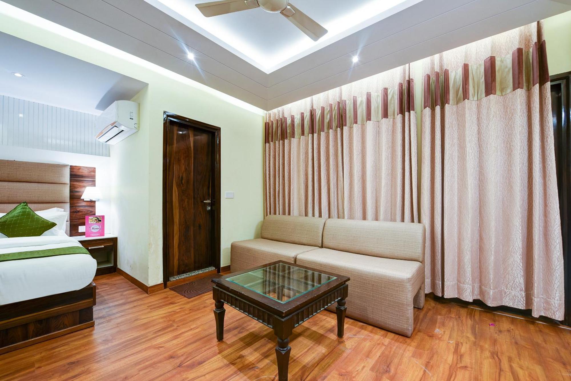 Hotel Geet Deluxe New Delhi Exterior foto