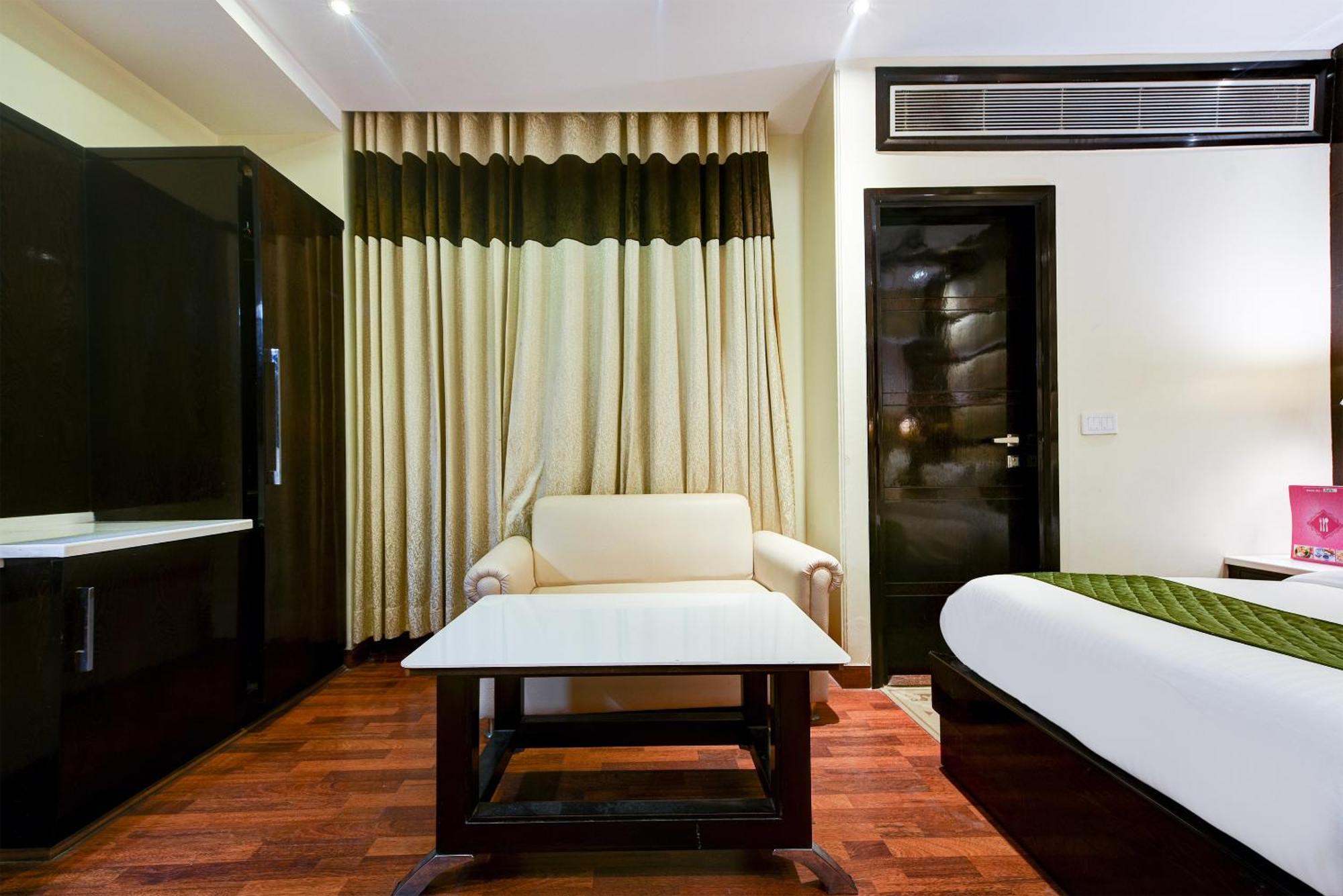 Hotel Geet Deluxe New Delhi Exterior foto