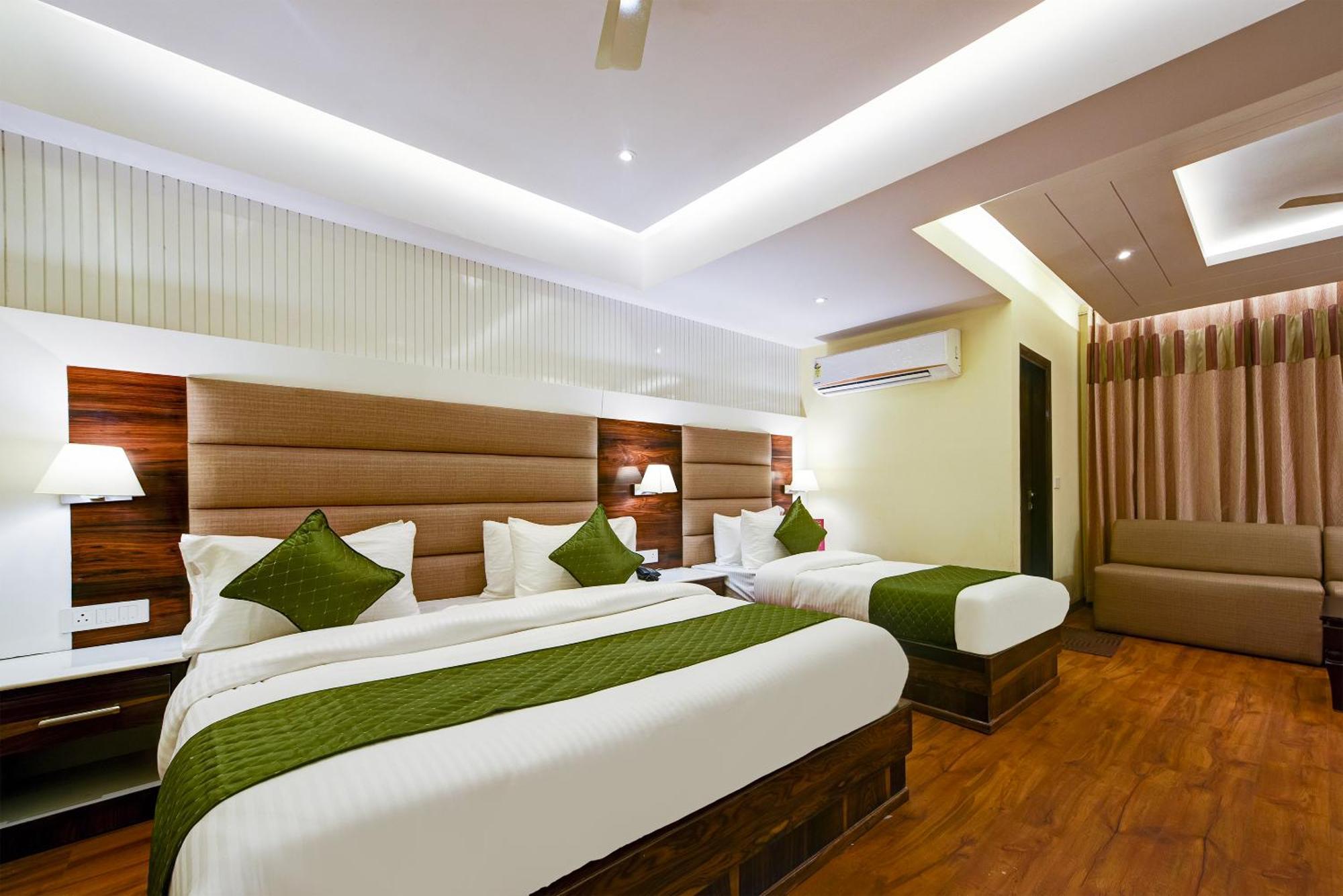 Hotel Geet Deluxe New Delhi Exterior foto
