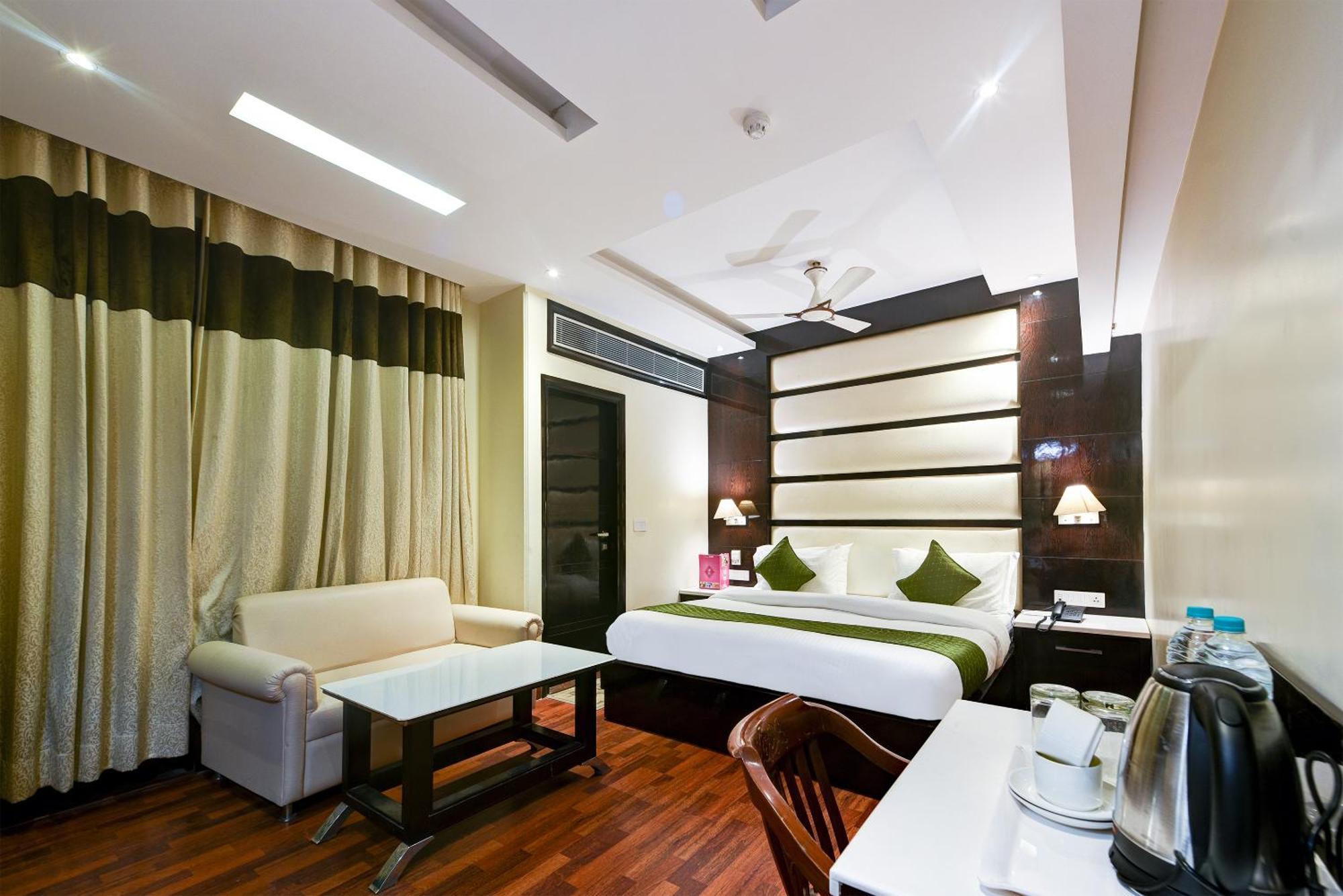 Hotel Geet Deluxe New Delhi Exterior foto