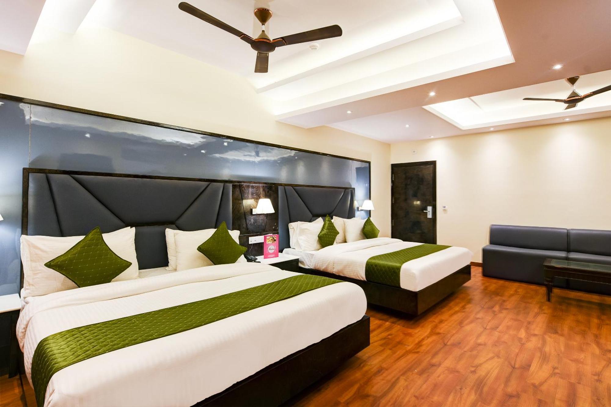 Hotel Geet Deluxe New Delhi Exterior foto