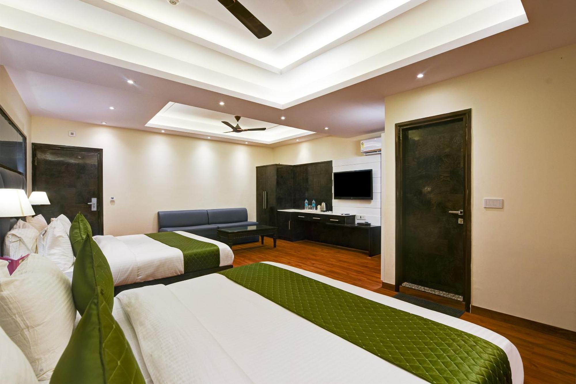 Hotel Geet Deluxe New Delhi Exterior foto