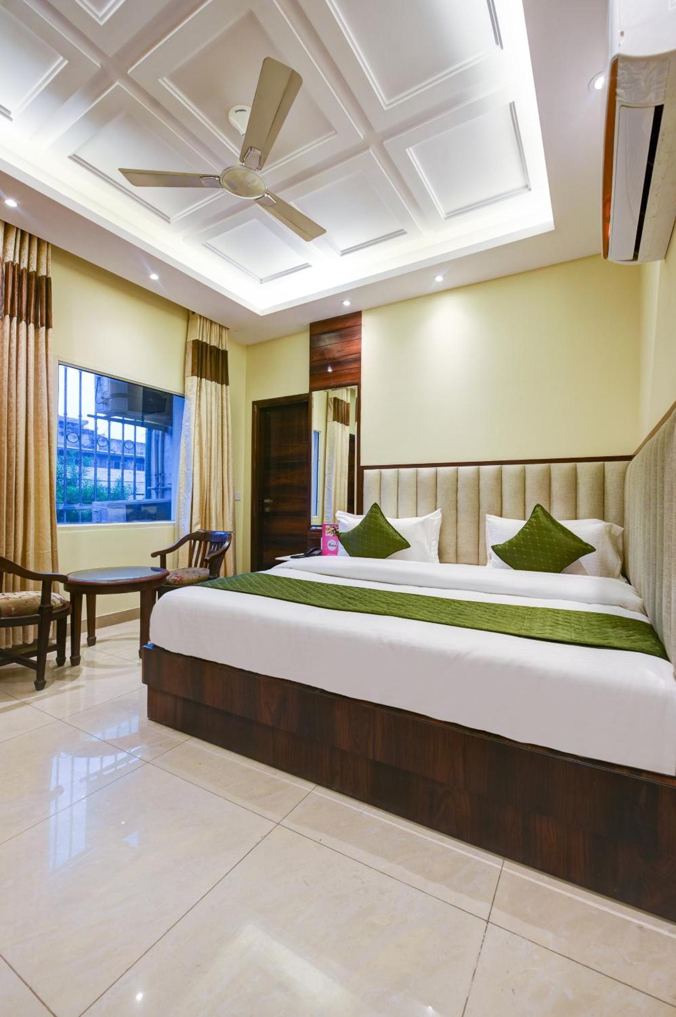 Hotel Geet Deluxe New Delhi Exterior foto