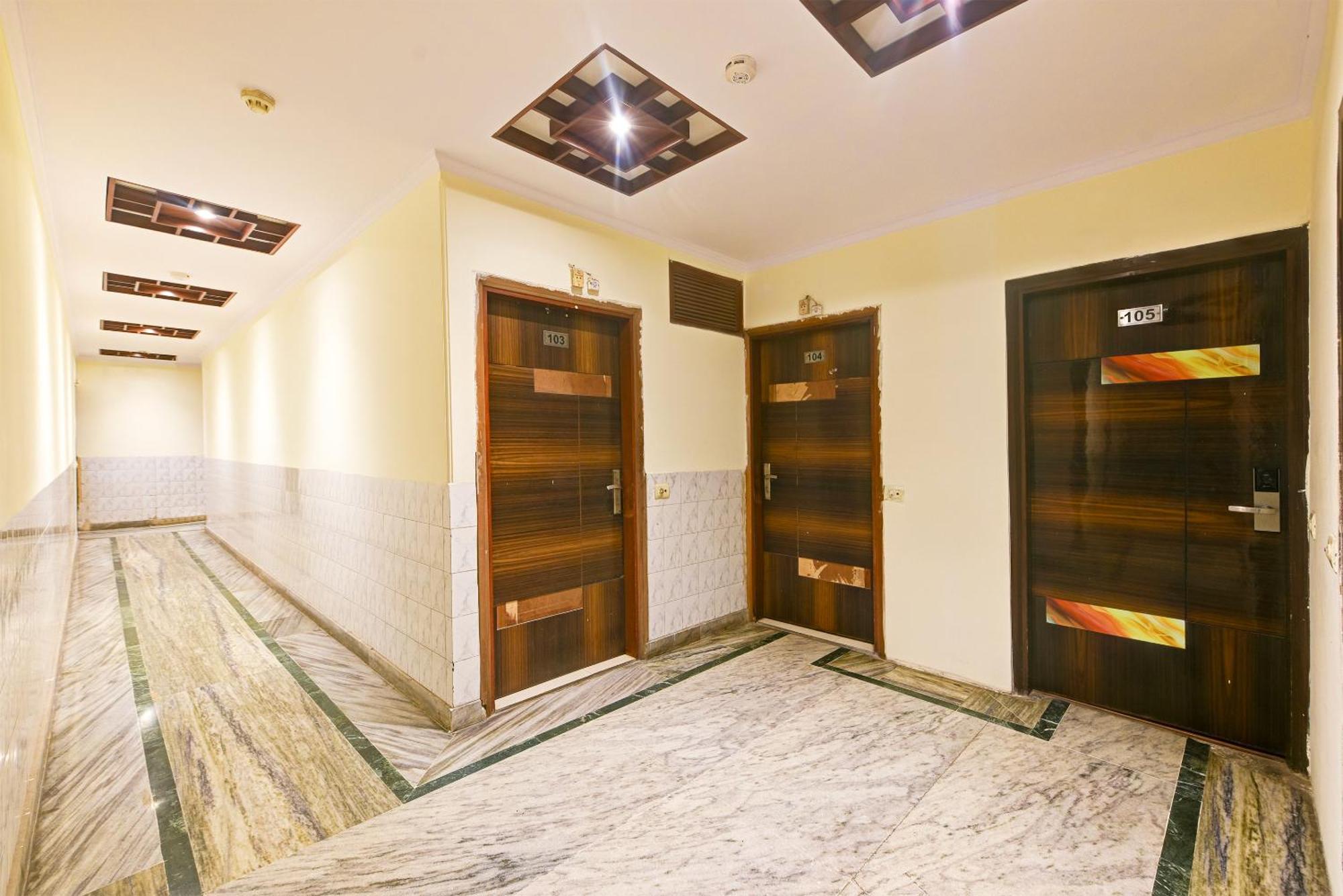 Hotel Geet Deluxe New Delhi Exterior foto