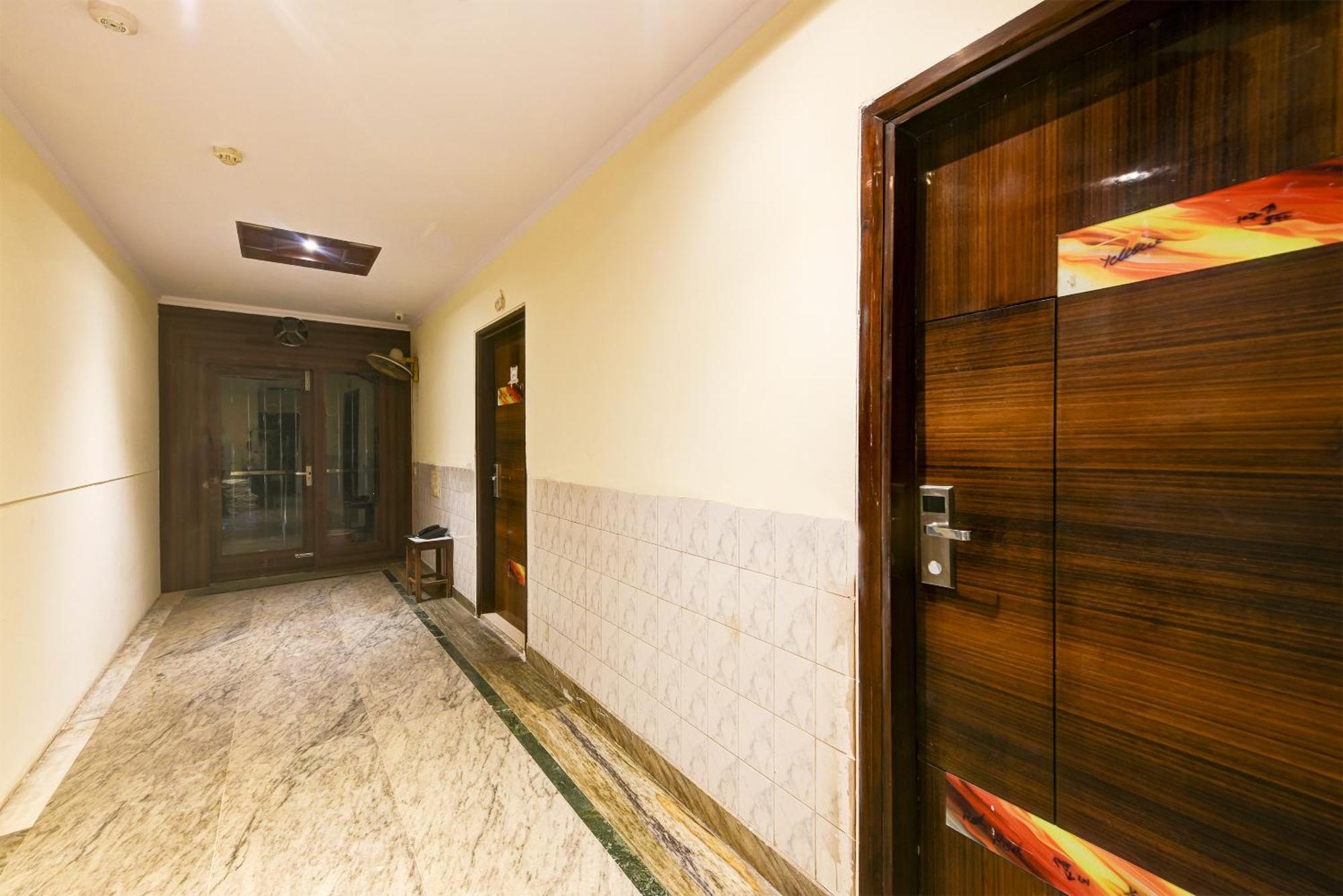 Hotel Geet Deluxe New Delhi Exterior foto